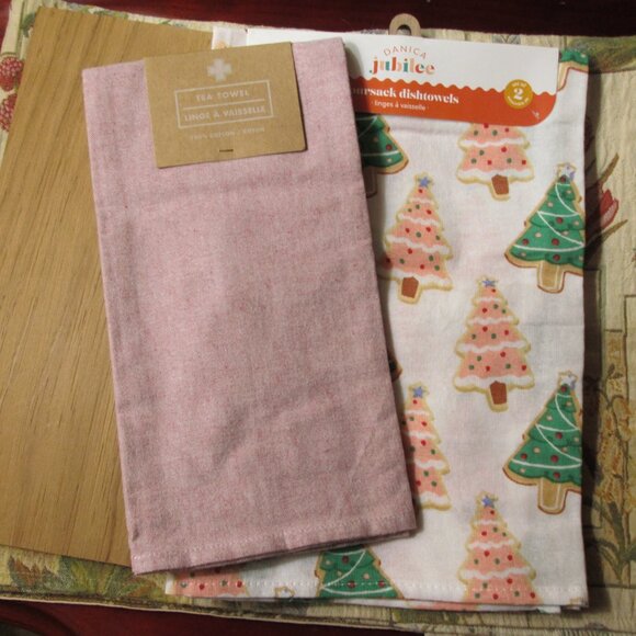 Holidays Tea Towels Set - Picture 1 of 8